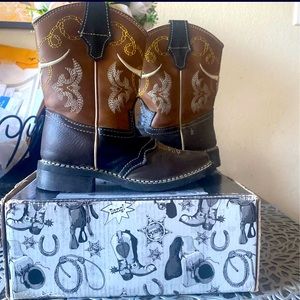 Boys cowboy boots!